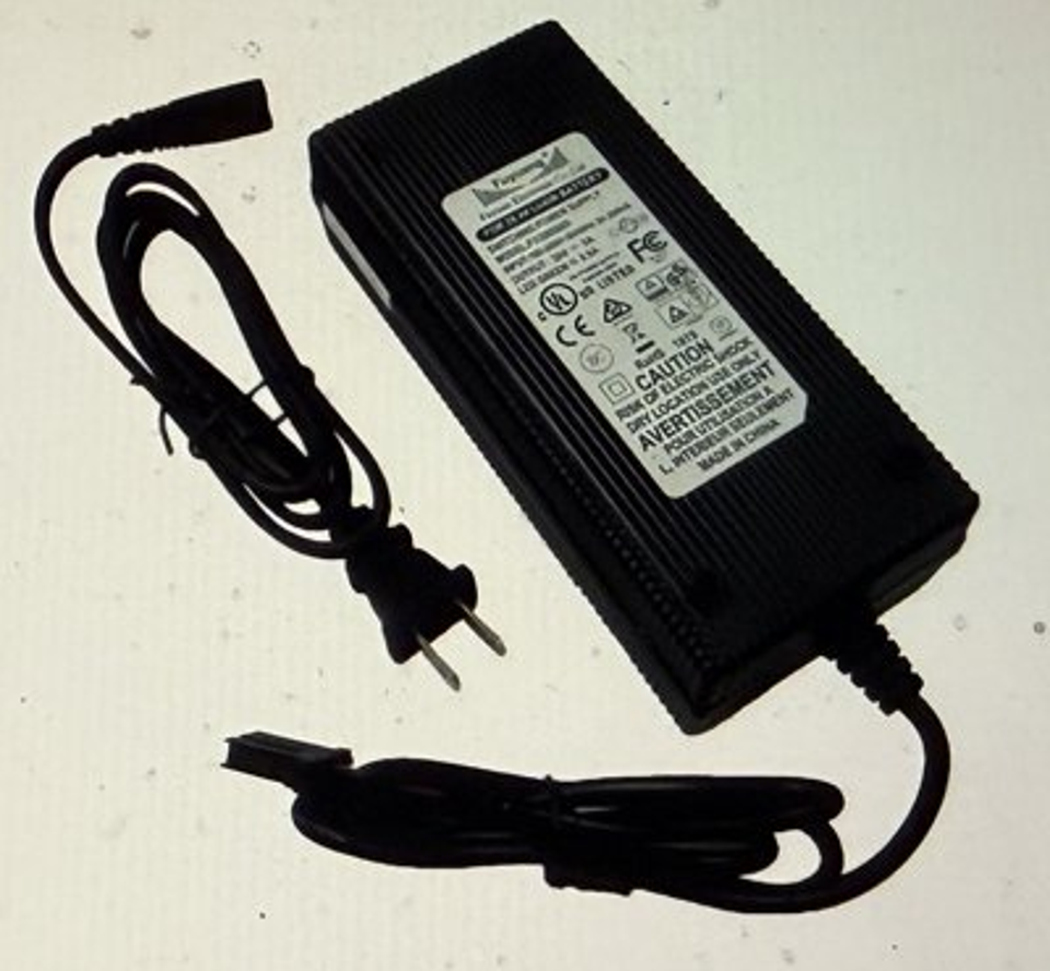TUSA SAV-7 EVO3 Charger